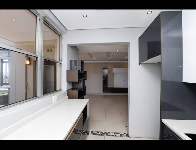 2 BEDROOM SECTIONAL TITLE FOR SALE IN ATHLONE